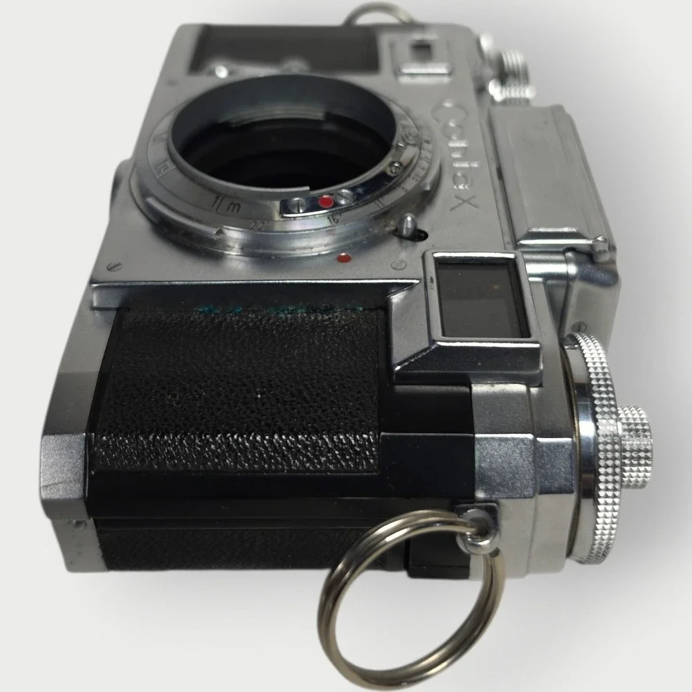 Vintage Zeiss Contax 35mm Rangefinder Camera Body Germany‎ UNTESTED PARTS REPAIR